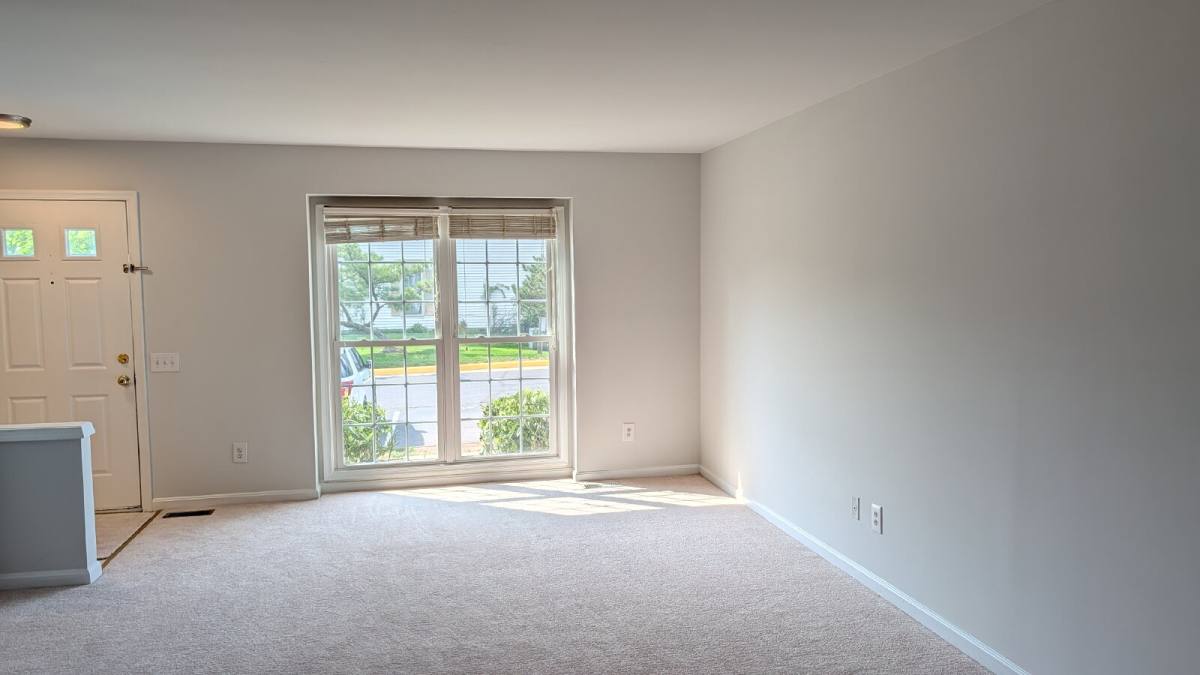 43543 Plantation Terrace, Ashburn, VA 20147 - Townhouse for Rent - Image 2