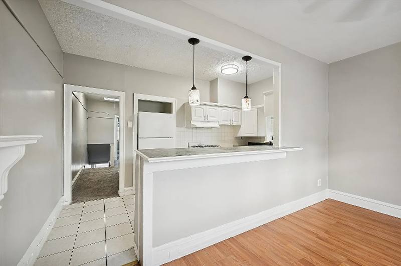 Apartment for rent at 7210 Oxford Ave #B2, Philadelphia, PA 19111