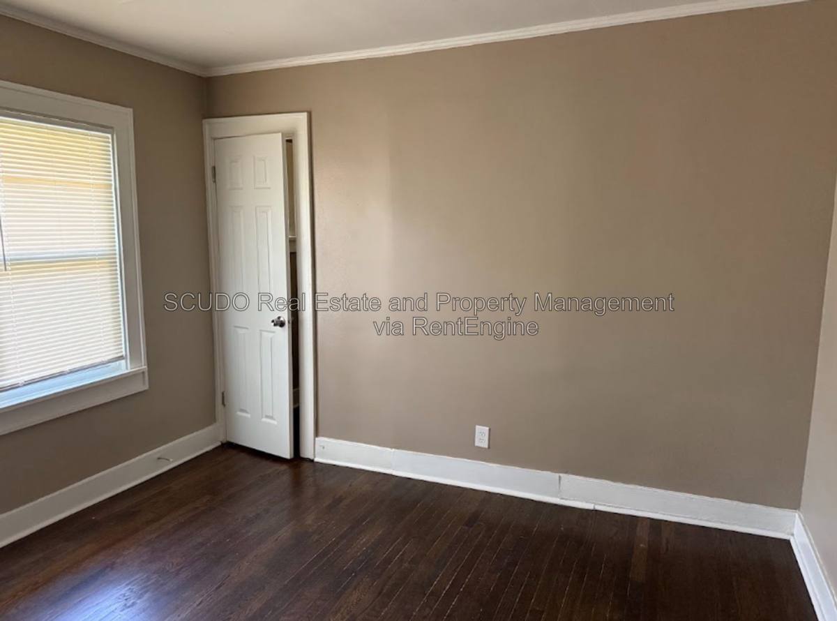 House for rent at 2407 E 68th Terrace, Kansas City, MO 64132