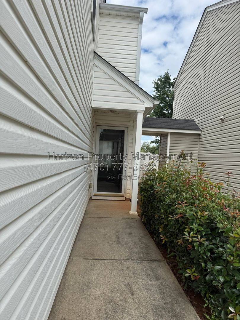House for rent at 5860 Mountain Top Place, Cumming, GA 30041