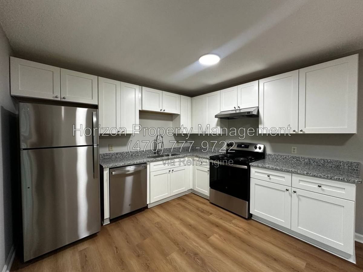 Apartment for rent at 4047 Hidden Hollow Terrace #A, Gainesville, GA 30506