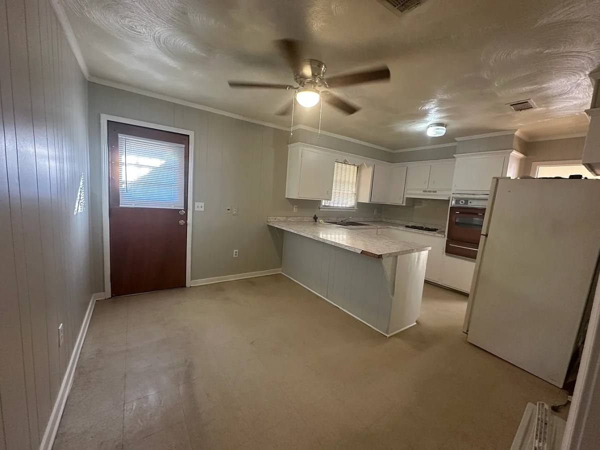 House for rent at 3148 Livingston Rd, Jackson, MS 39213