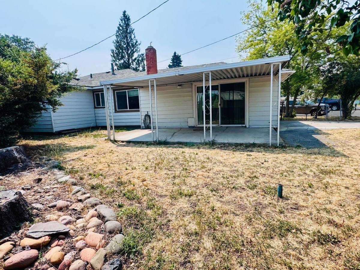 House for rent at 1101 F Ave, La Grande, OR 97850
