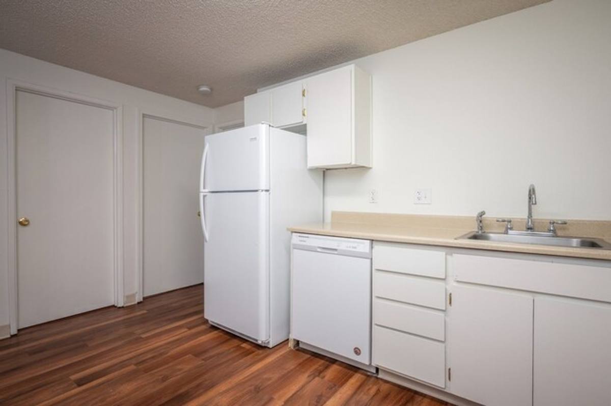 Apartment for rent at 10300 & 10316 NE Stutz Rd, Vancouver, WA 98685