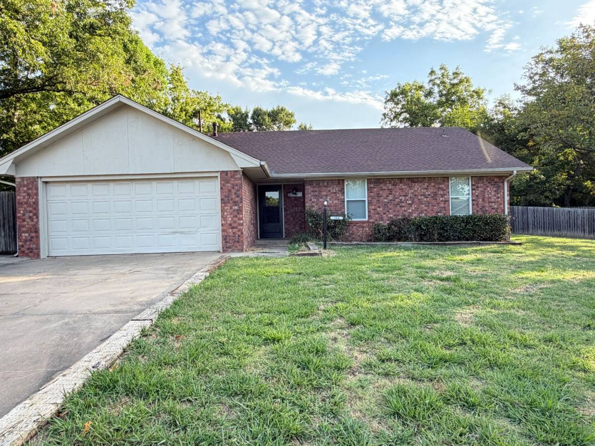 Apartment for rent at 200 - 311 Rock Hollow, Ada, OK 74820