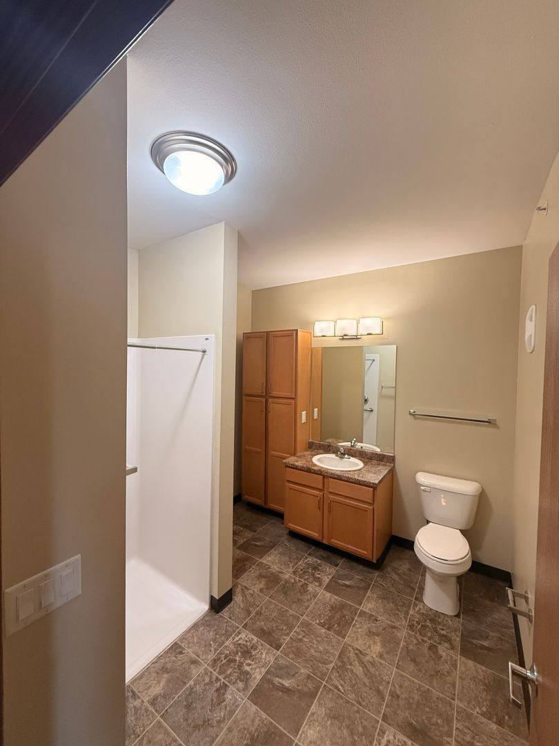 Apartment for rent at 805 SE Gateway Dr, Grimes, IA 50111