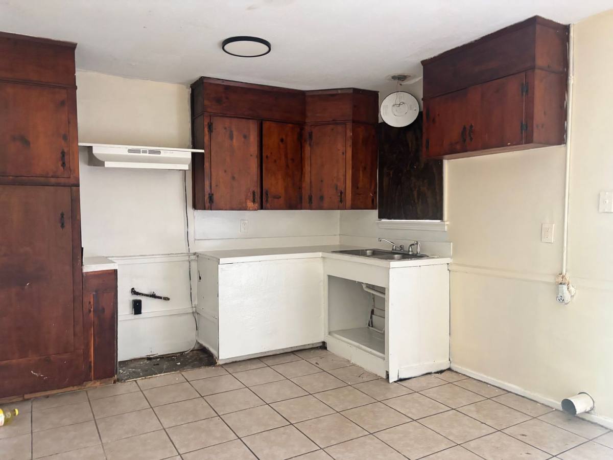 House for rent at 318 Queen Marie Lane, Jackson, MS 39209