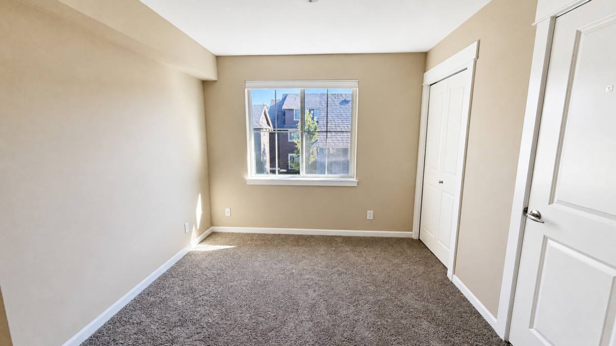 Townhouse for rent at 931 4th Ave NE, Issaquah, WA 98029