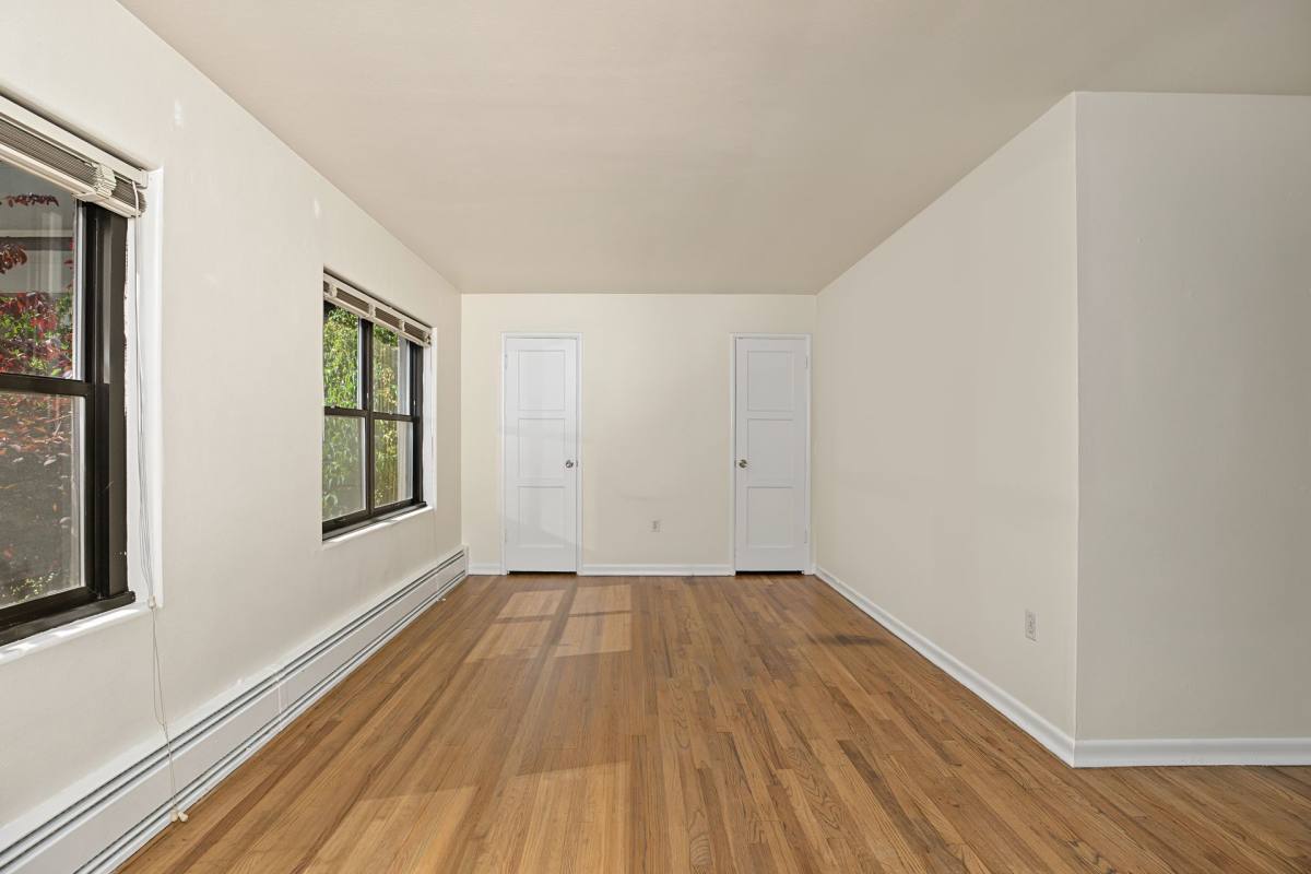 Bay Ridge Court, 620 8th Ave, Seattle, WA 98104 - Apartment for Rent - Image 10