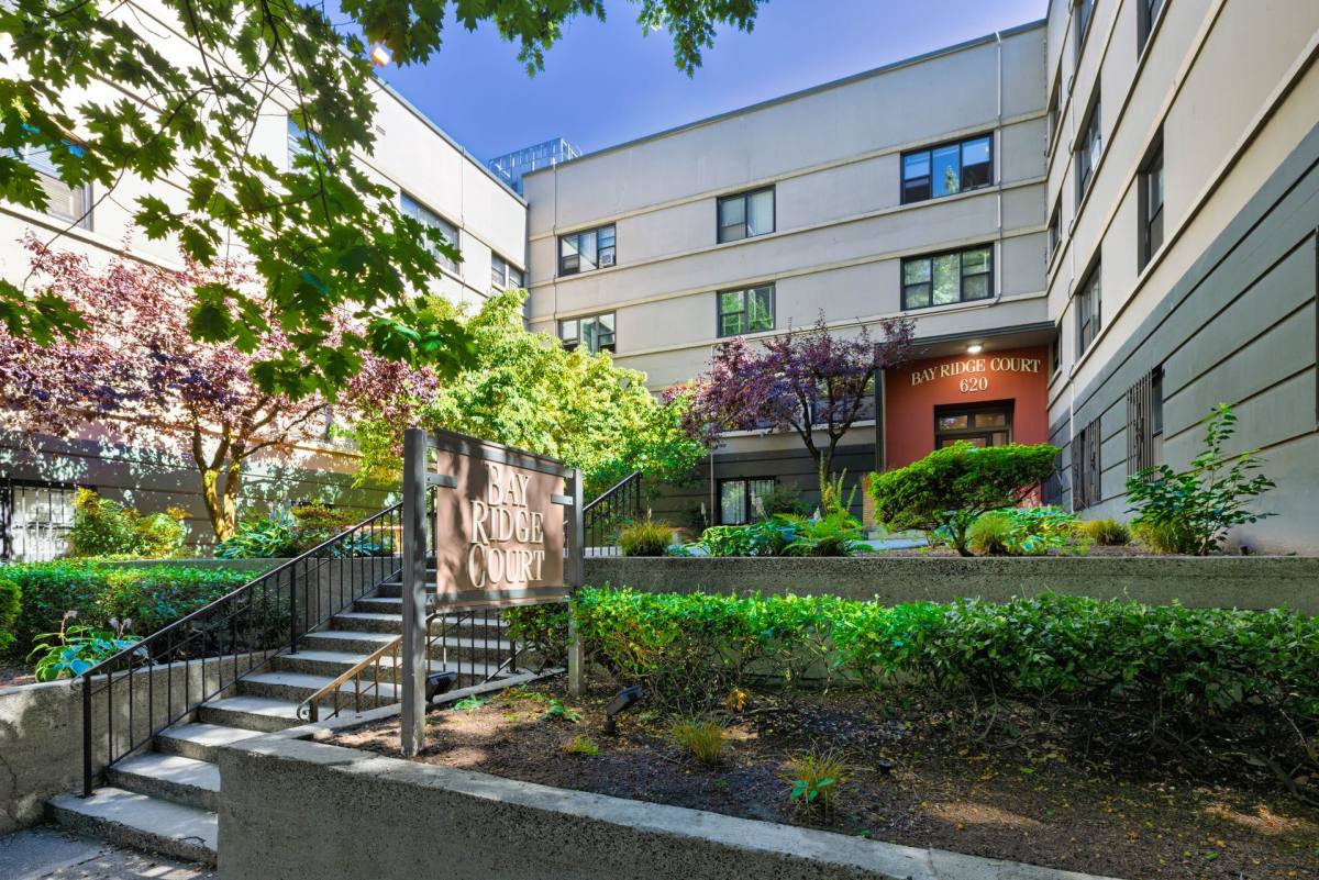 Bay Ridge Court, 620 8th Ave, Seattle, WA 98104 - Apartment for Rent - Image 3