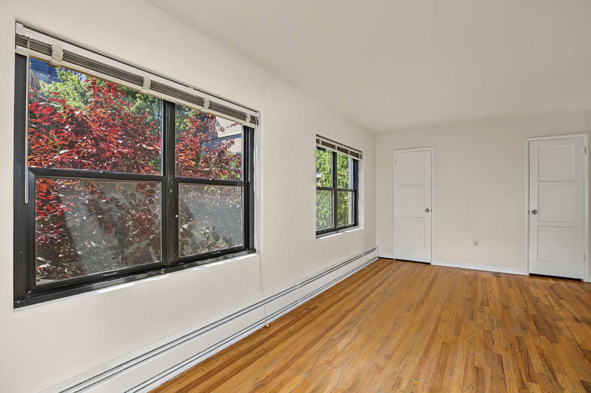 Bay Ridge Court, 620 8th Ave, Seattle, WA 98104 - Apartment for Rent - Image 9
