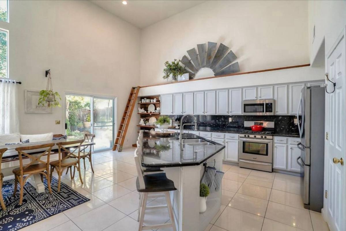 House for rent at 1711 Mimosa St, Hollister, CA 95023