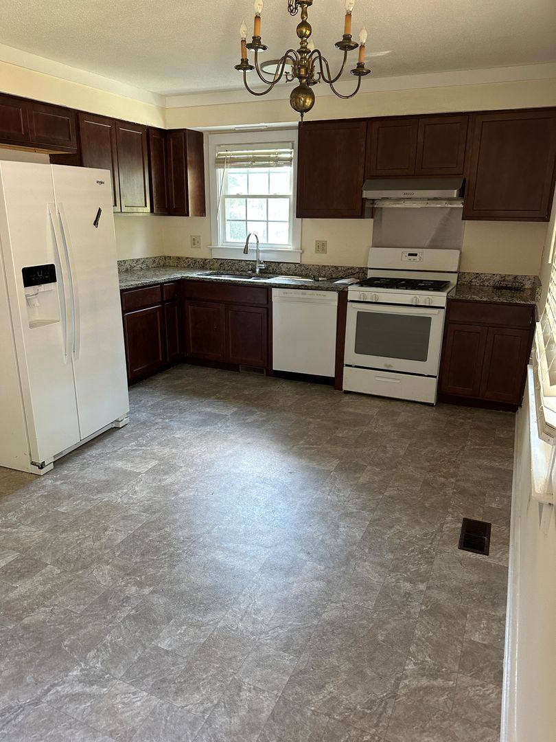House for rent at 1112 Strawbush Rd, Rocky Mount, NC 27804