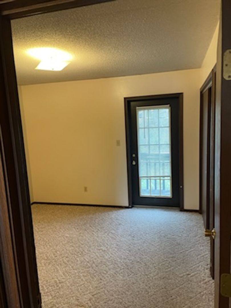 Apartment for rent at 219 Dix Rd, Jefferson City, MO 65109