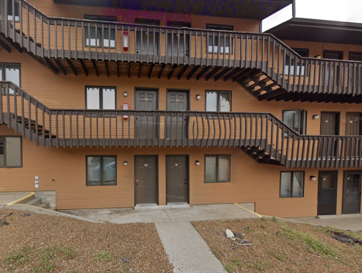 Apartment for rent at 219 Dix Rd, Jefferson City, MO 65109