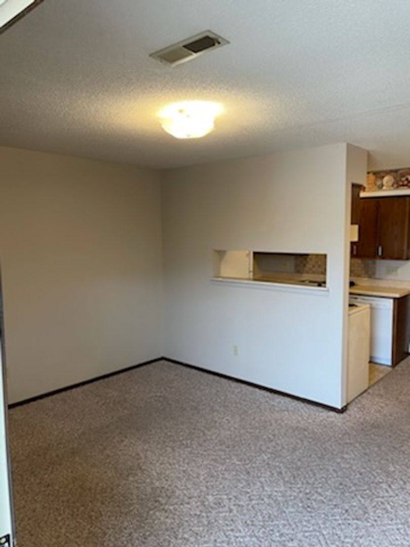 Apartment for rent at 219 Dix Rd, Jefferson City, MO 65109