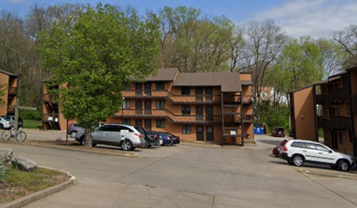 Apartment for rent at 219 Dix Rd, Jefferson City, MO 65109
