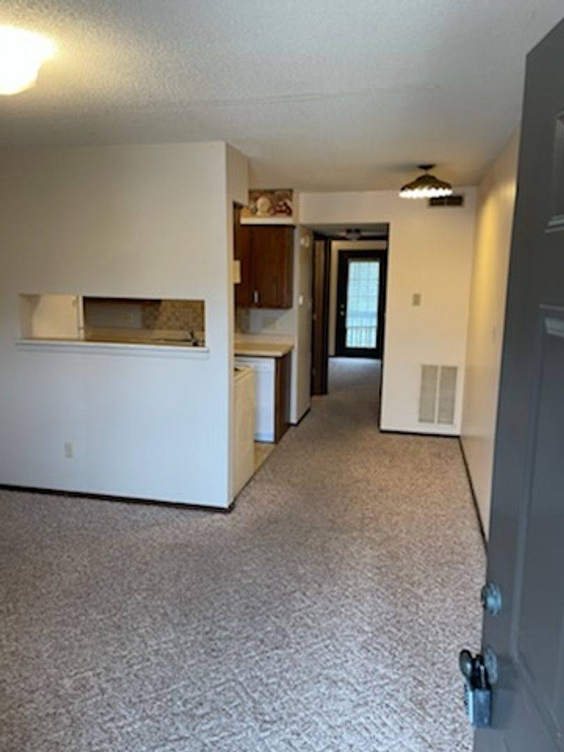 Apartment for rent at 219 Dix Rd, Jefferson City, MO 65109