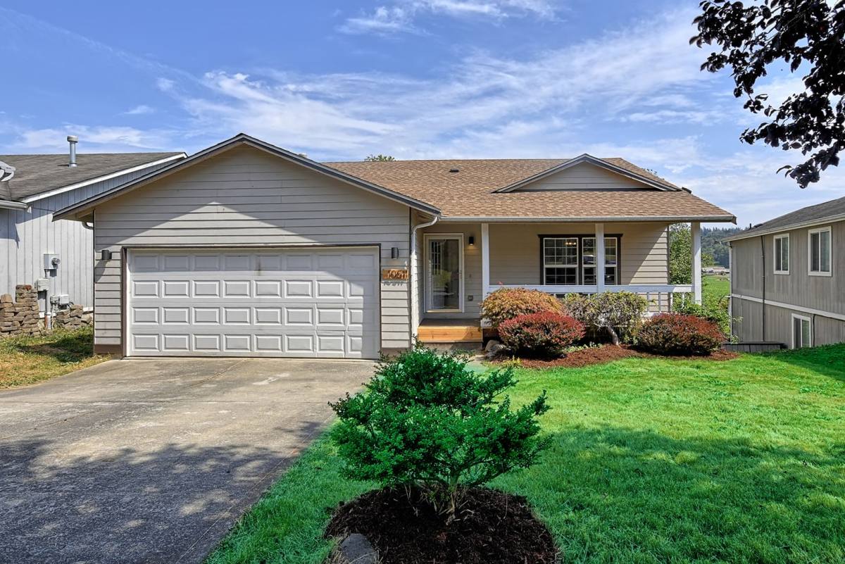 House for rent at 10511 66th Ave NE, Marysville, WA 98271