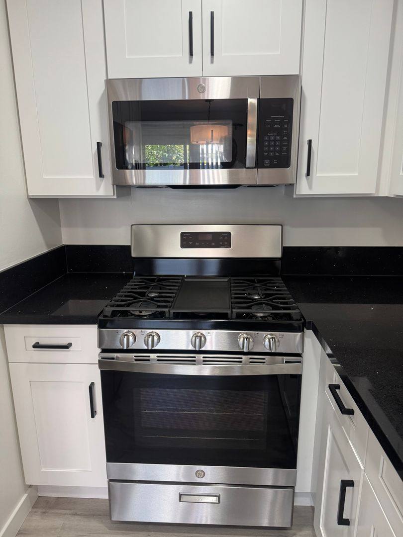 Apartment for rent at 7681 Ellis Ave, Huntington Beach, CA 92648