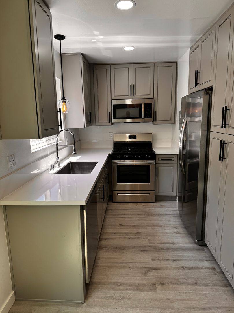 Townhouse for rent at 7681 Ellis Ave, Huntington Beach, CA 92648