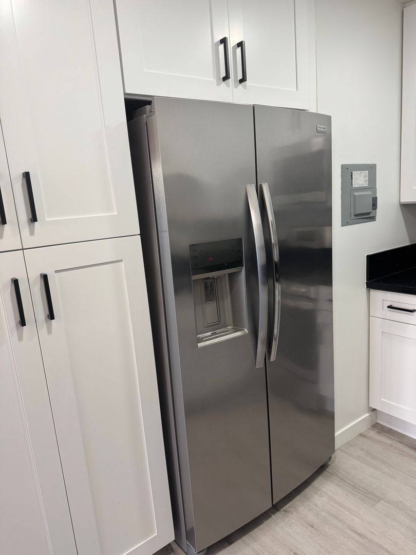Apartment for rent at 7681 Ellis Ave, Huntington Beach, CA 92648