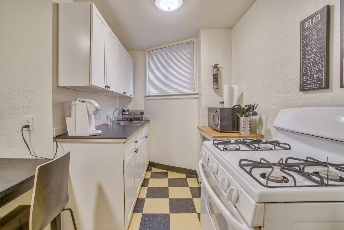 Apartment for rent at 1415 SW 11th Ave, Portland, OR 97201