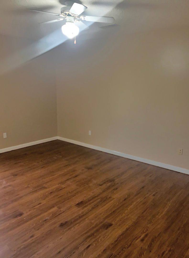 Apartment for rent at 408 Roosevelt Ave, Muscle Shoals, AL 35661