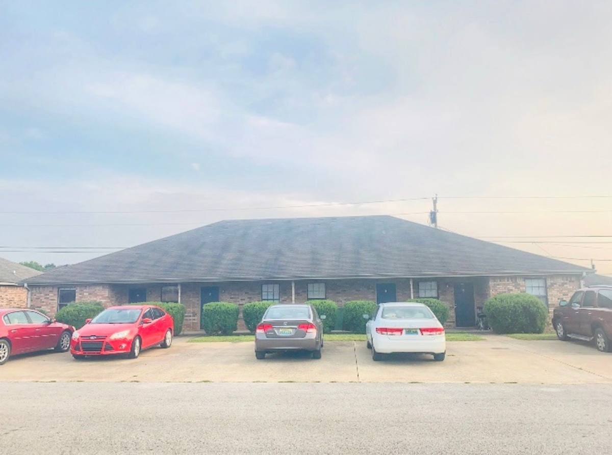 Apartment for rent at 408 Roosevelt Ave, Muscle Shoals, AL 35661