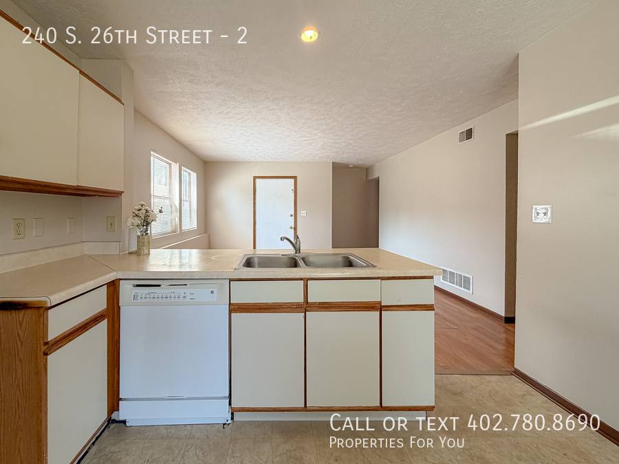Apartment for rent at 240 S 26th St #2, Lincoln, NE 68510