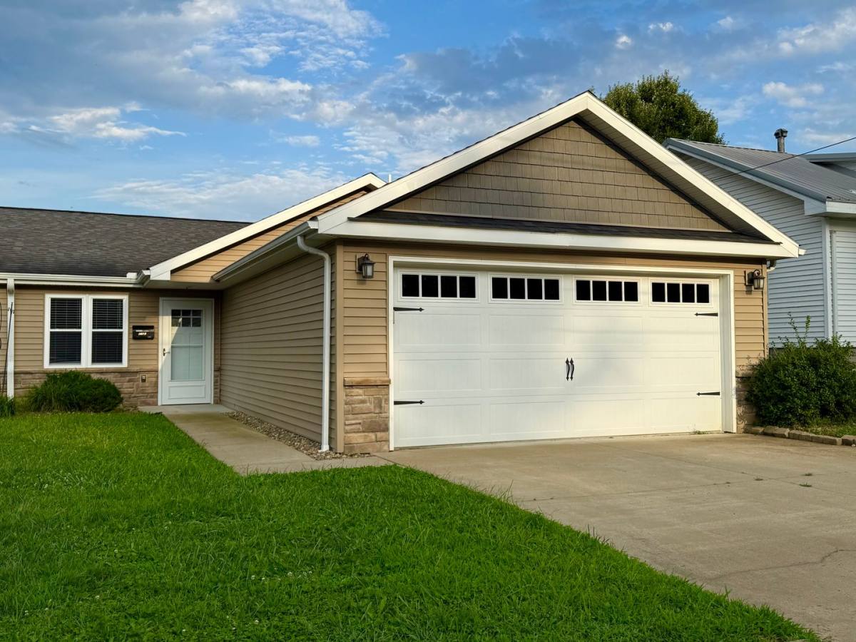 Condo for rent at 416A Elm St, Belpre, OH 45714