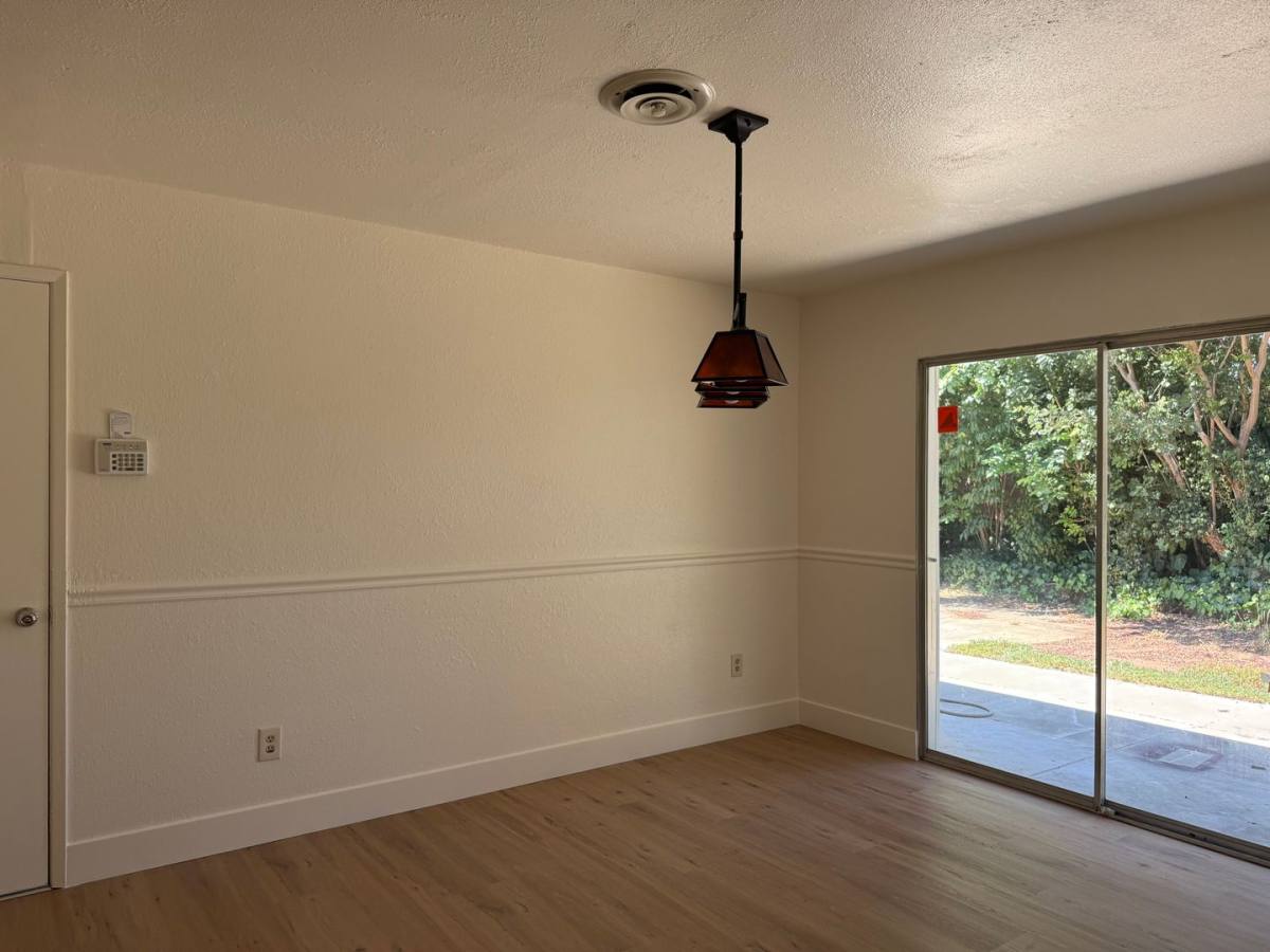 House for rent at 8945 Plaza Park Dr, Elk Grove, CA 95624