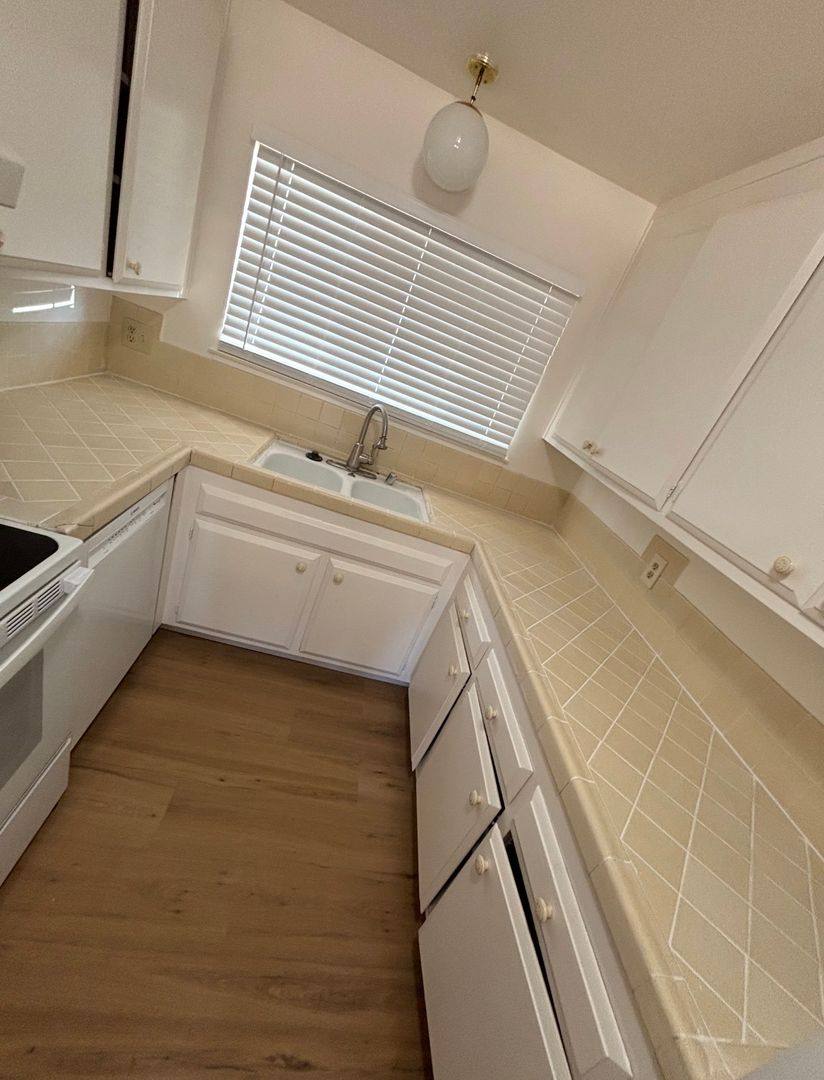 House for rent at 8945 Plaza Park Dr, Elk Grove, CA 95624