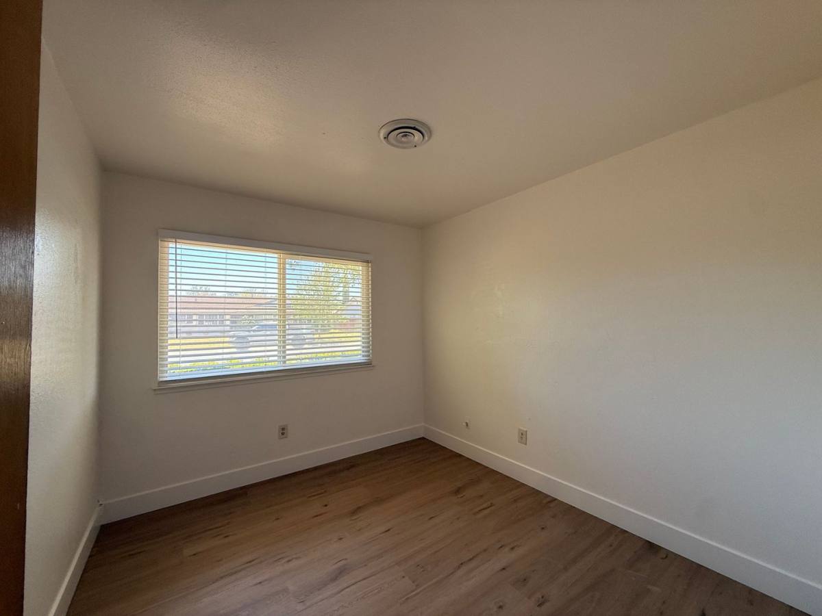House for rent at 8945 Plaza Park Dr, Elk Grove, CA 95624