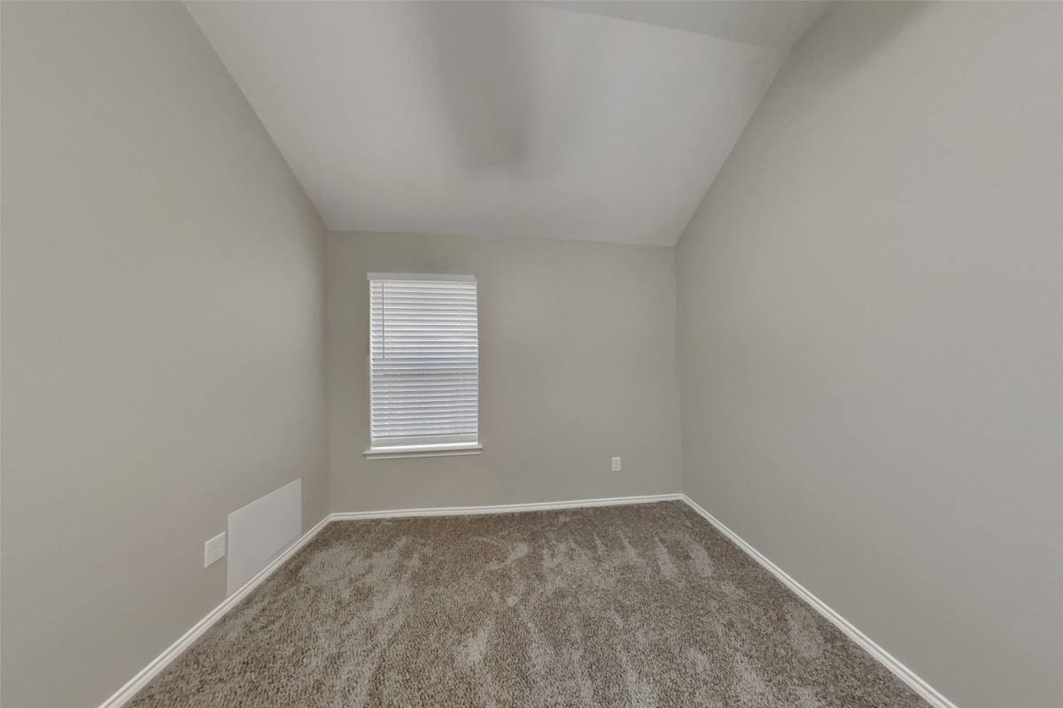 Apartment for rent at 25810 Palmdale Estate Dr, Richmond, TX 77406