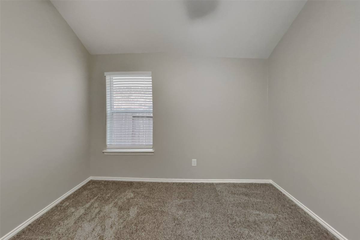 Apartment for rent at 25810 Palmdale Estate Dr, Richmond, TX 77406