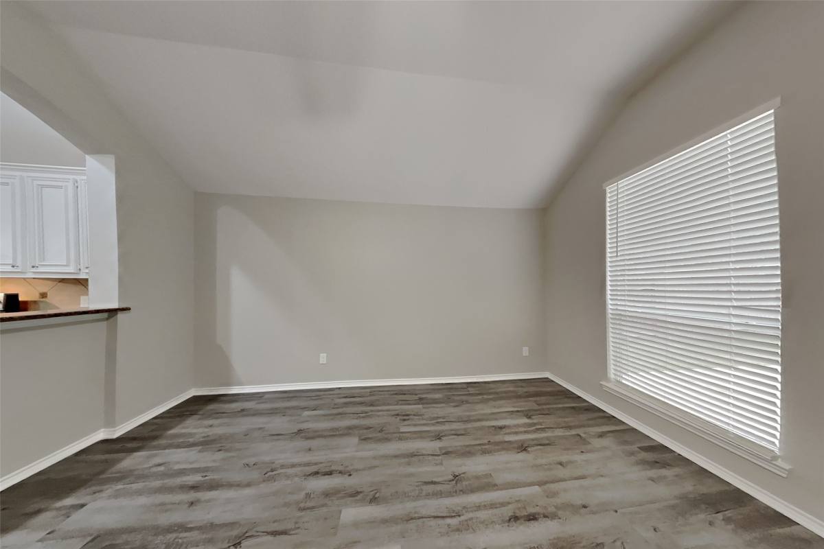 Apartment for rent at 25810 Palmdale Estate Dr, Richmond, TX 77406