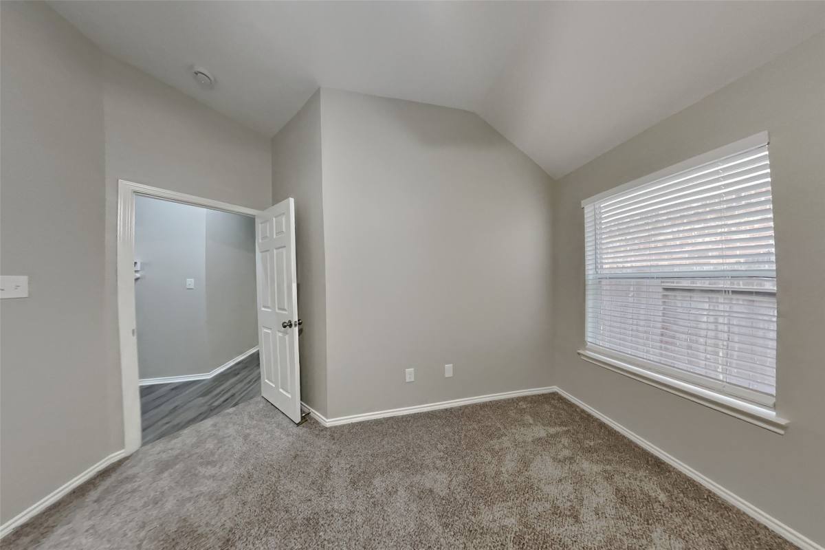 Apartment for rent at 25810 Palmdale Estate Dr, Richmond, TX 77406