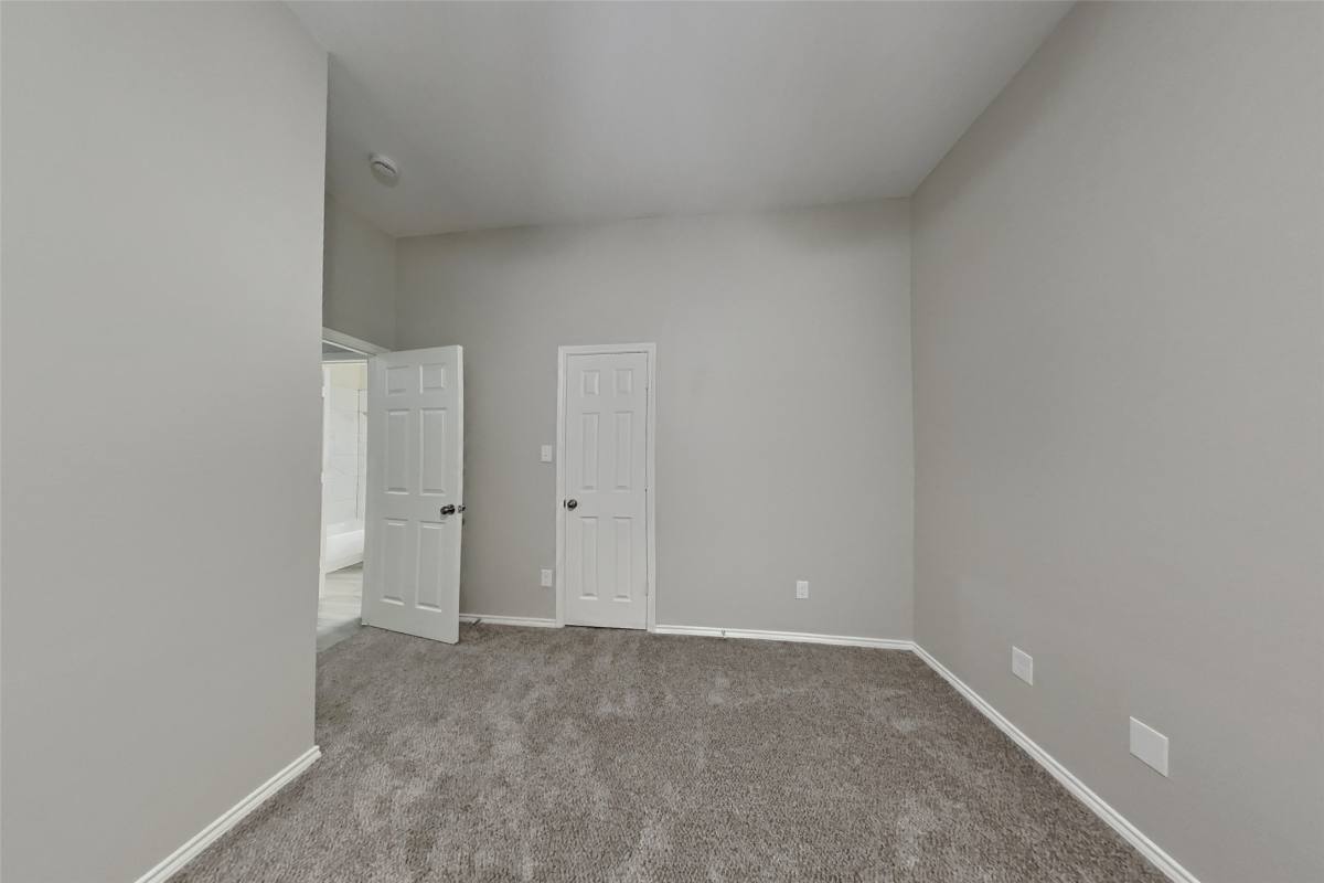 Apartment for rent at 25810 Palmdale Estate Dr, Richmond, TX 77406