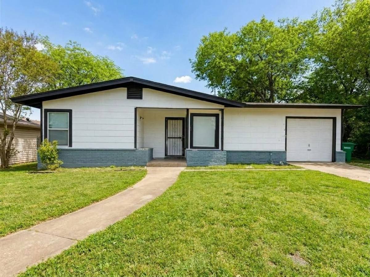 House for rent at 307 Hartline Dr, San Antonio, TX 78218