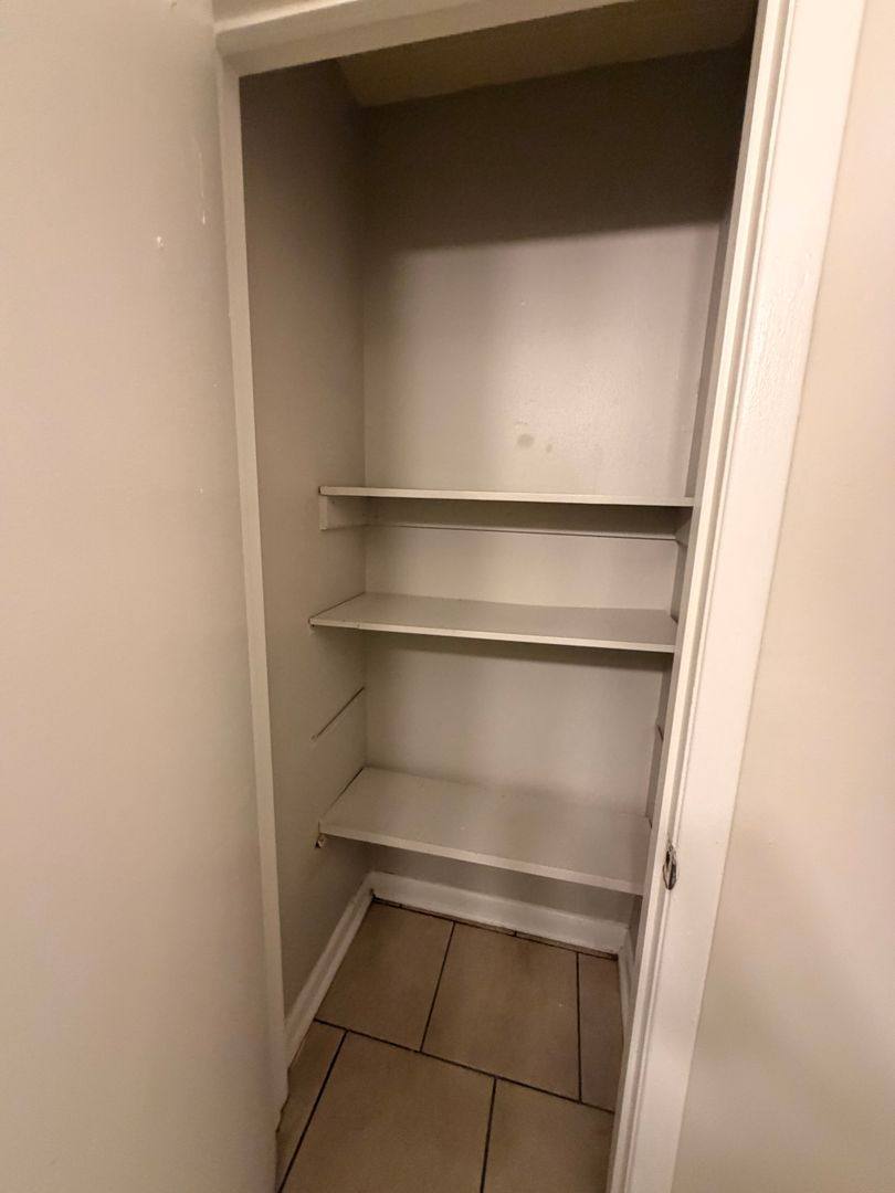 Apartment for rent at 810-811 Howard Ave, Jeffersonville, IN 47130