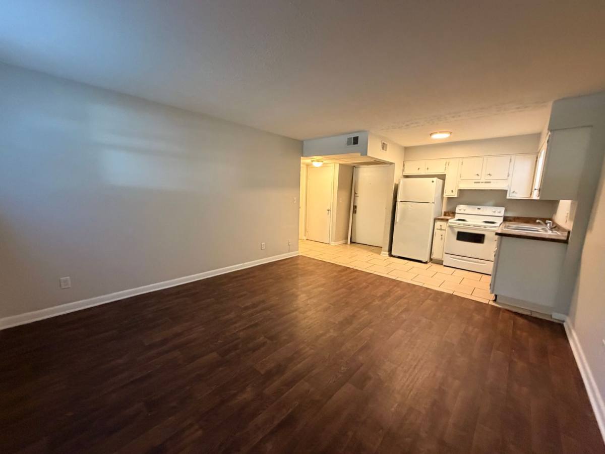 Apartment for rent at 810-811 Howard Ave, Jeffersonville, IN 47130