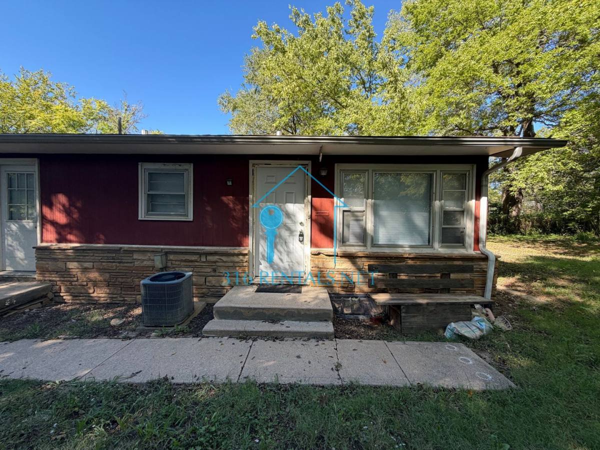 Apartment for rent at 820-822 N Belmont, Wichita, KS 67208