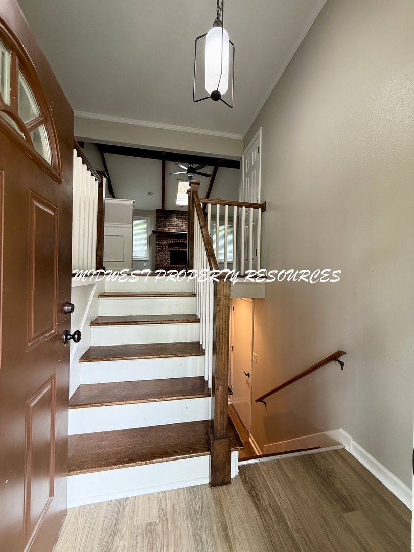 House for rent at 212 SE Moreland School Rd, Blue Springs, MO 64014