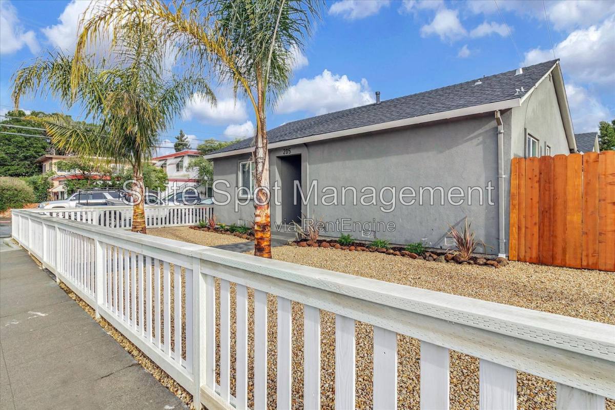 Apartment for rent at 209 Madison Ave #D, Redwood City, CA 94061