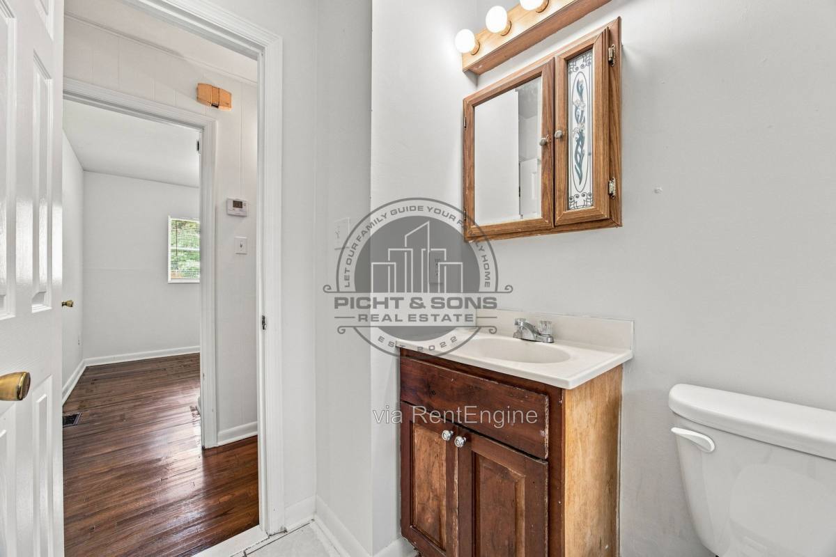 Apartment for rent at 1625 Kelly St, Tallahassee, FL 32310