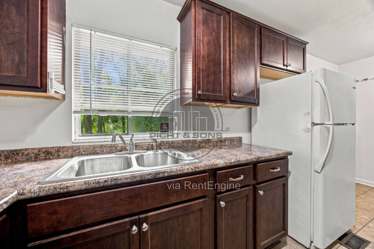 Apartment for rent at 1625 Kelly St, Tallahassee, FL 32310