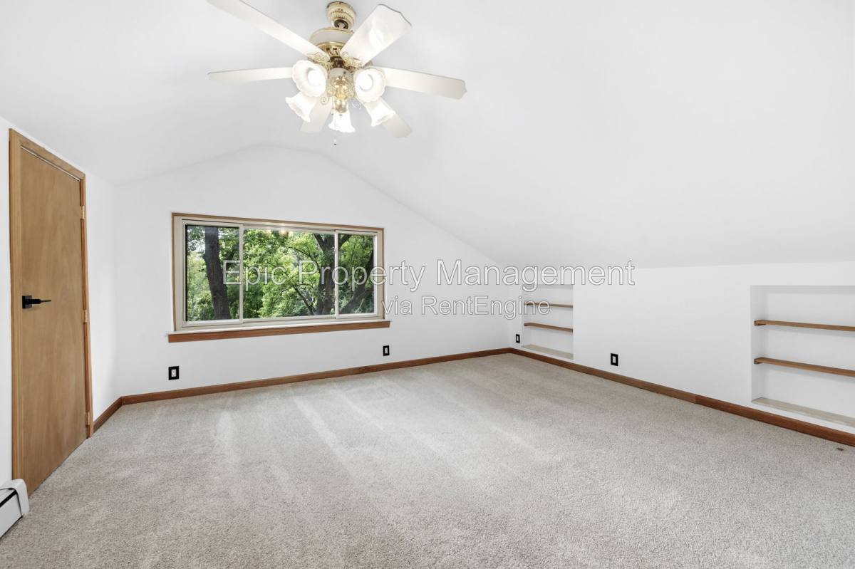 House for rent at 3185 Shimmons Rd, Auburn Hills, MI 48326