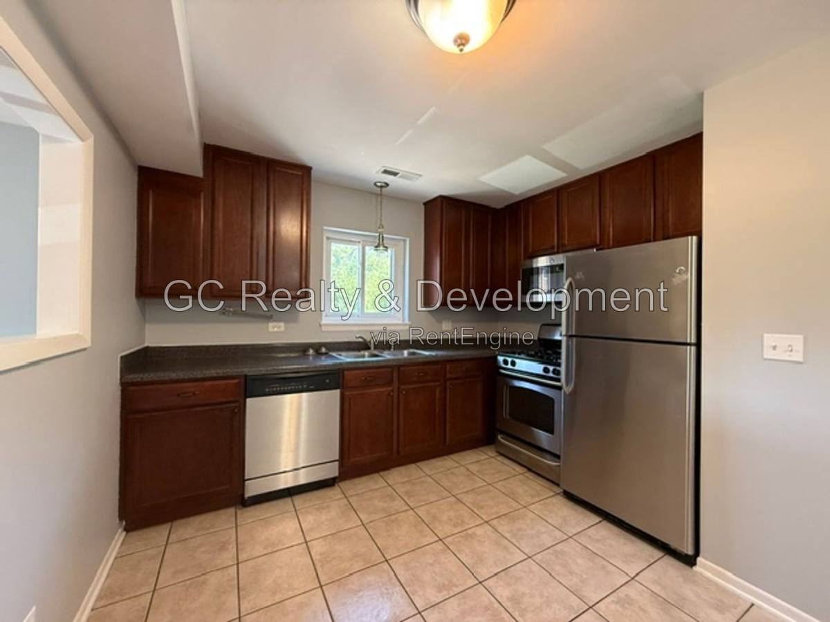 Apartment for rent at 2250 Abbeywood Dr #B, Lisle, IL 60532