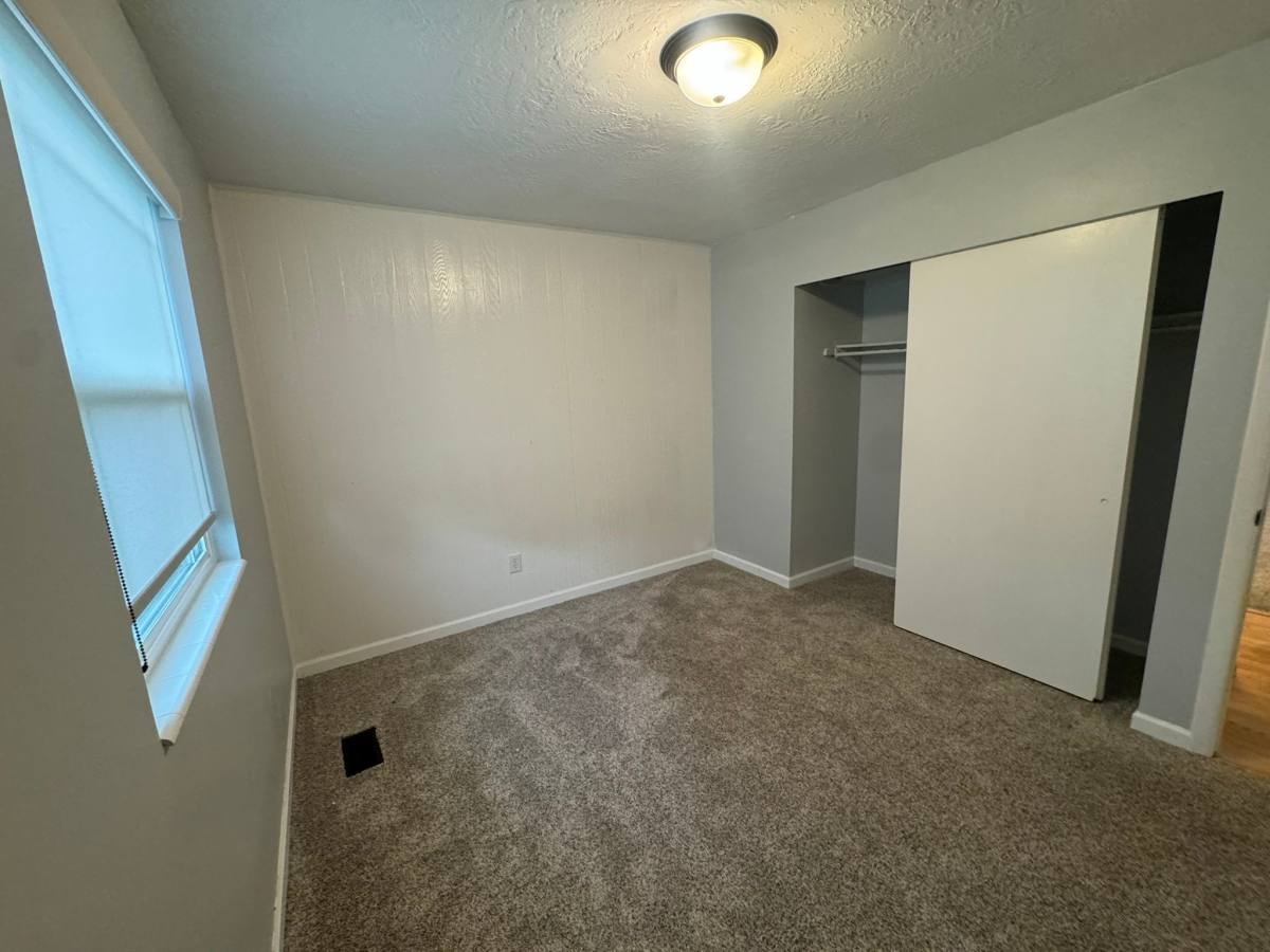 House for rent at 992 W Halcyon Dr, Salt Lake City, UT 84123